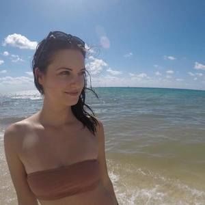 Meet your Posher, Rebecca